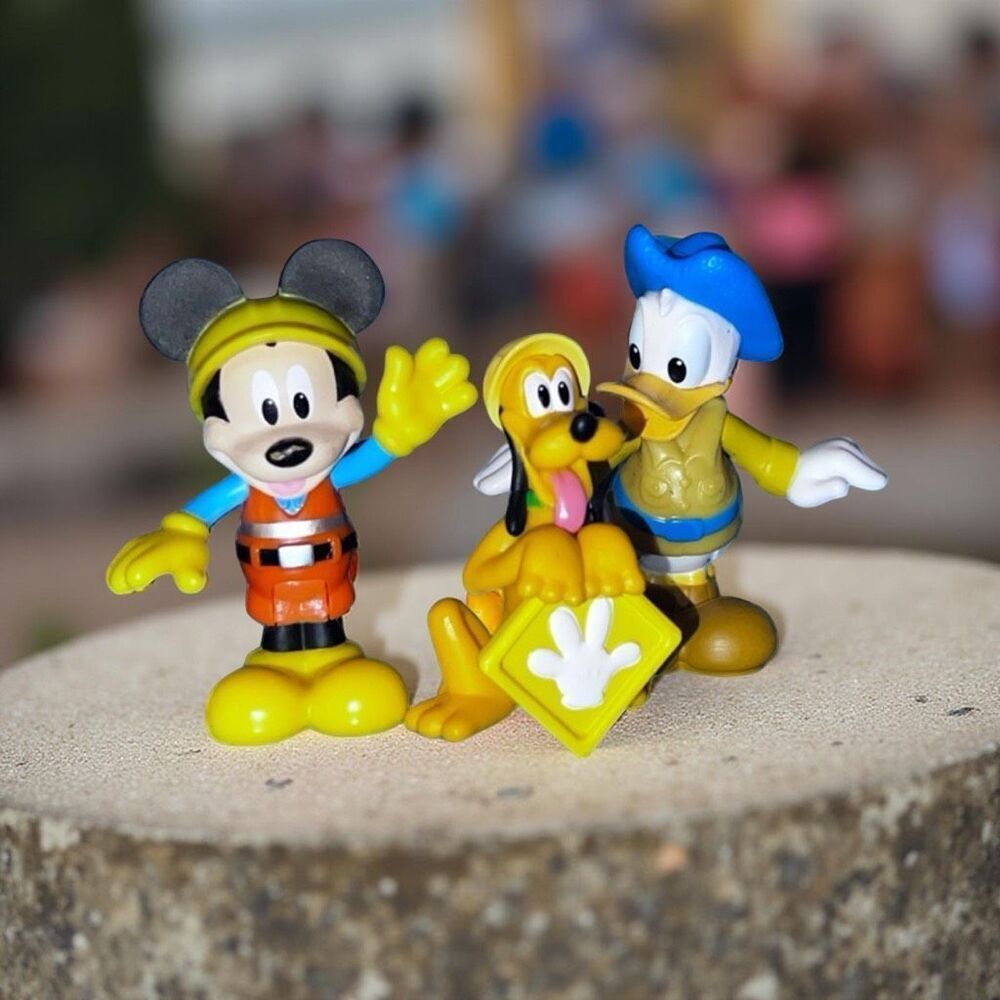Disney Jr Mickey Constucton Figures Donald Safari and Pluto Construction B1